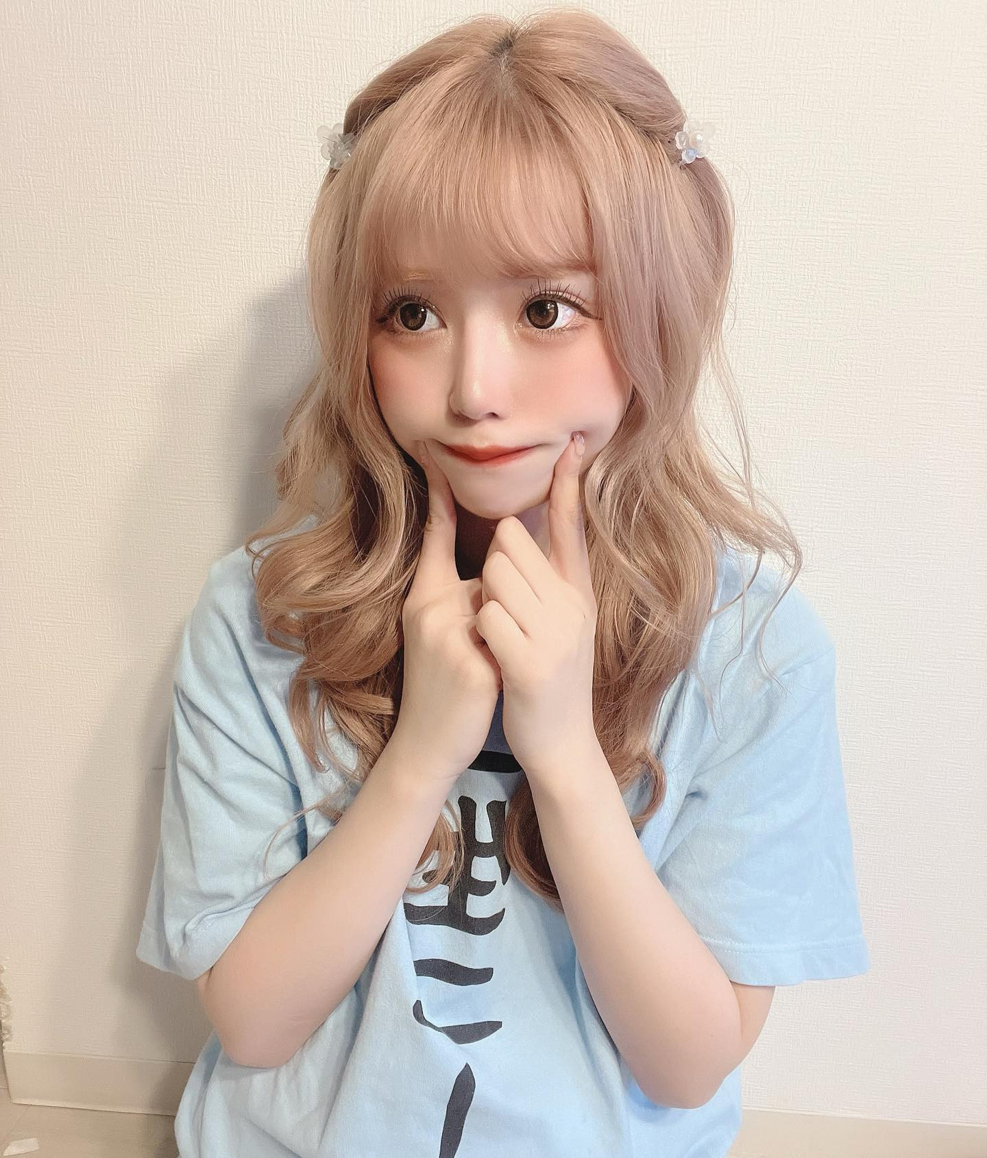 ぷにぷに꒰ ｡•ω•｡ ꒱

#すすきの #すすきのグルメ #ニュークラブ #ニュークラ #キャバ嬢 #ホステス #札幌 #歌舞伎町 #ポケパラ #ナイツ #ギャル #かわいい #あざとい系女子 #札幌#観光 #シティーグループ #すすきのキャバ嬢 #プレミア#クラブプレミア#followme#instagood #instalike #premier #一ノ瀬愛梨 #ぷにぷにあいり