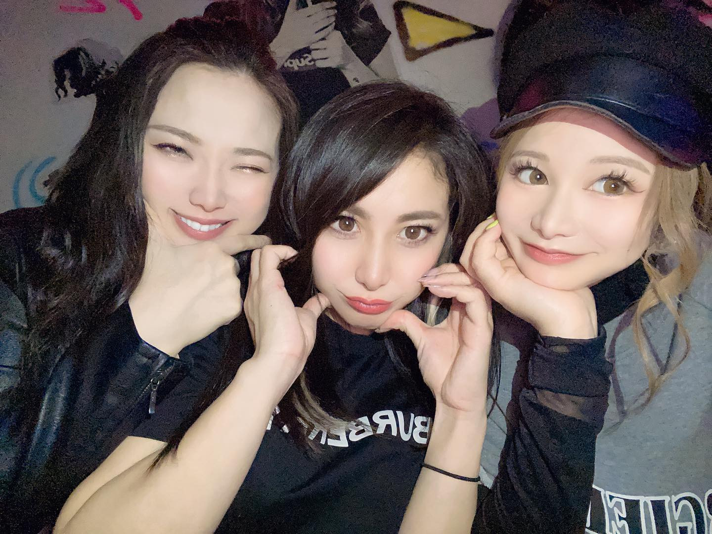 チームへいよん🧡

#すすきの #シャチグループ #シャチスタ #赤門倶楽部 #椿姫なみ #キャバ嬢 #キャバクラ #すすきのキャバクラ #歌舞伎町 #六本木 #銀座 #中洲 #北新地 #水商売 #バイト募集中 #求人 #アルバイト #高収入 #夜職 #キャスト募集 #体入 #採用 #女子大生 #経営者 #ベンチャー企業 #ガールズバー #ポケパラ #美容 #オシャレ #可愛い女の子