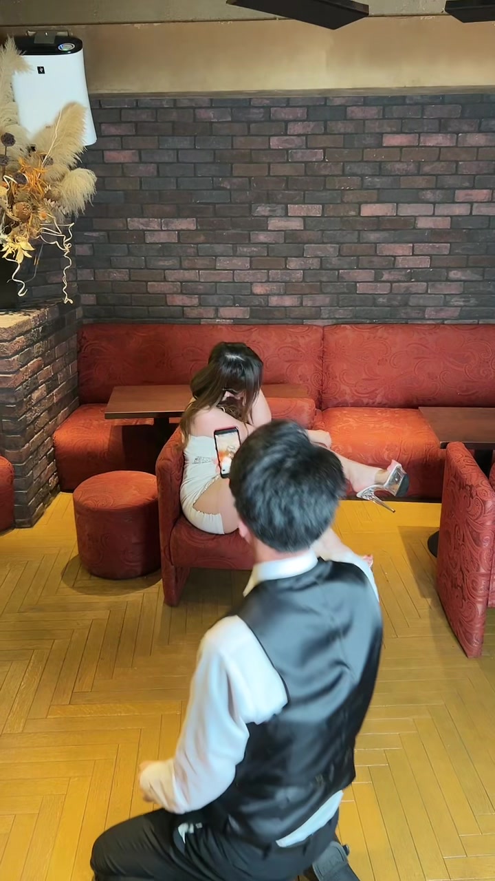 これ何テイクか撮っただけで筋肉痛になりましたそしてとても太りました痩せます #歌舞伎町 #キャバ嬢 #朝キャバ