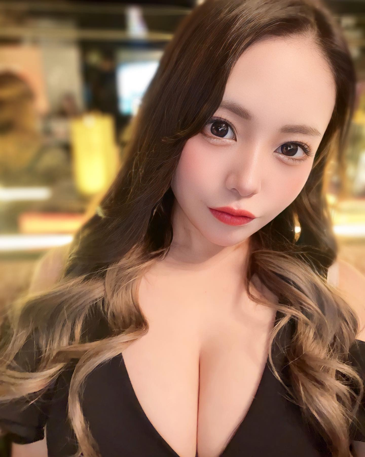 GW(3.4.5日)は出勤
7日から10日までお休みです🙇‍♀️

.
.
.

#gw #ゴールデンウィーク #新宿 #歌舞伎町 #キャバ嬢 #キャバクラ #撮影 #キャバドレス #リュアーグ #指名 #名古屋 #北新地 #すすきの #instagood #instalike #lfl #followforfollowback #いいね返し #きゃばきゃば #ドレス #水商売 #自撮り女子 #selfie #フォロー返します  #酒好きな人と繋がりたい #飲酒タグラム #シャンパン #キャバ #むちむち