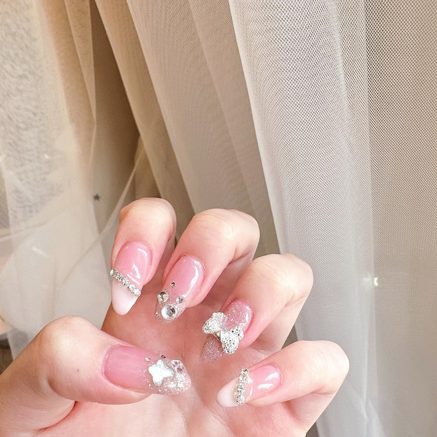 久々に甘めnail🩰
.
#ネイル #ピンクネイル #nails #ワンホンネイル