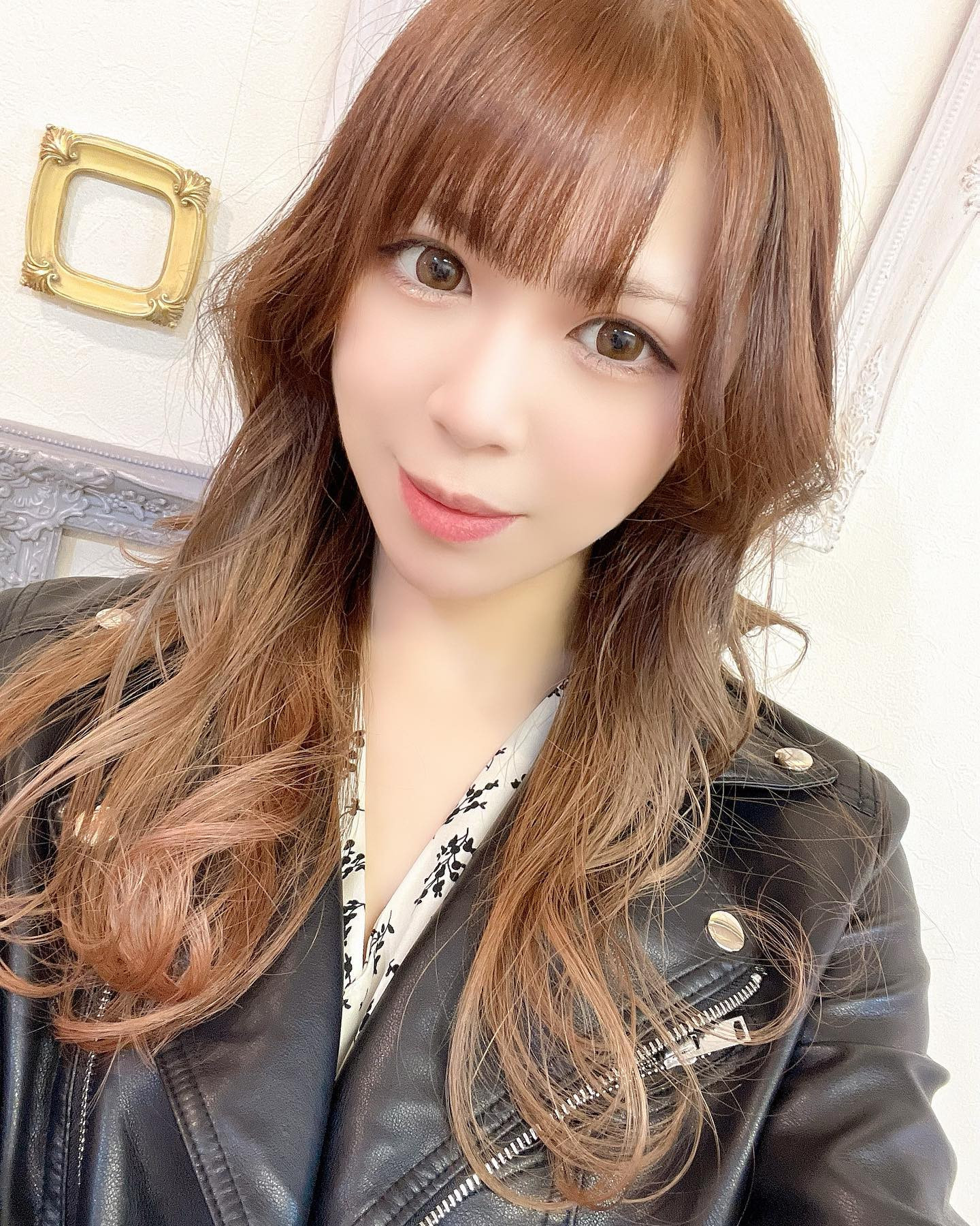 .

美容室行ってきたよ💓

.