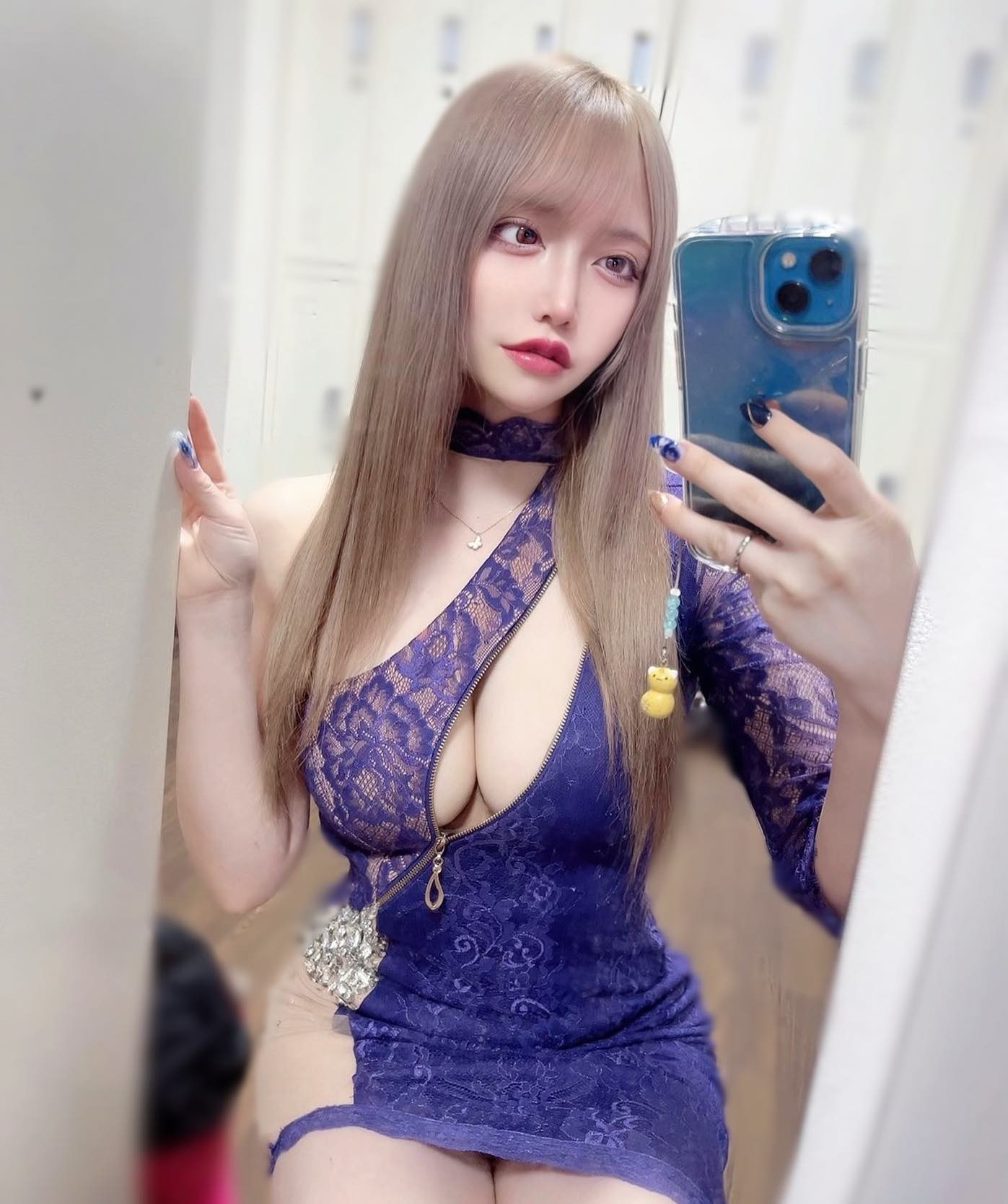 .
.
荒野に咲いたアゲハ蝶
揺らぐ景色のその向こう

近づくことは出来ないオアシス🦋.*˚
.
.