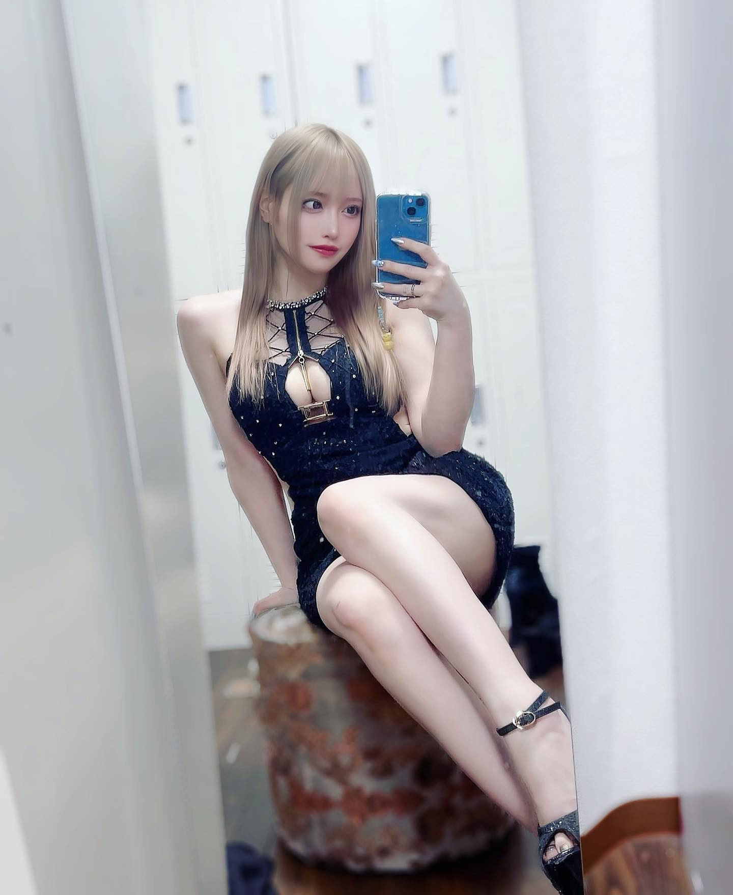 .
.
Leo in WonderLand🦁⏱ ̖́-‬
.
.