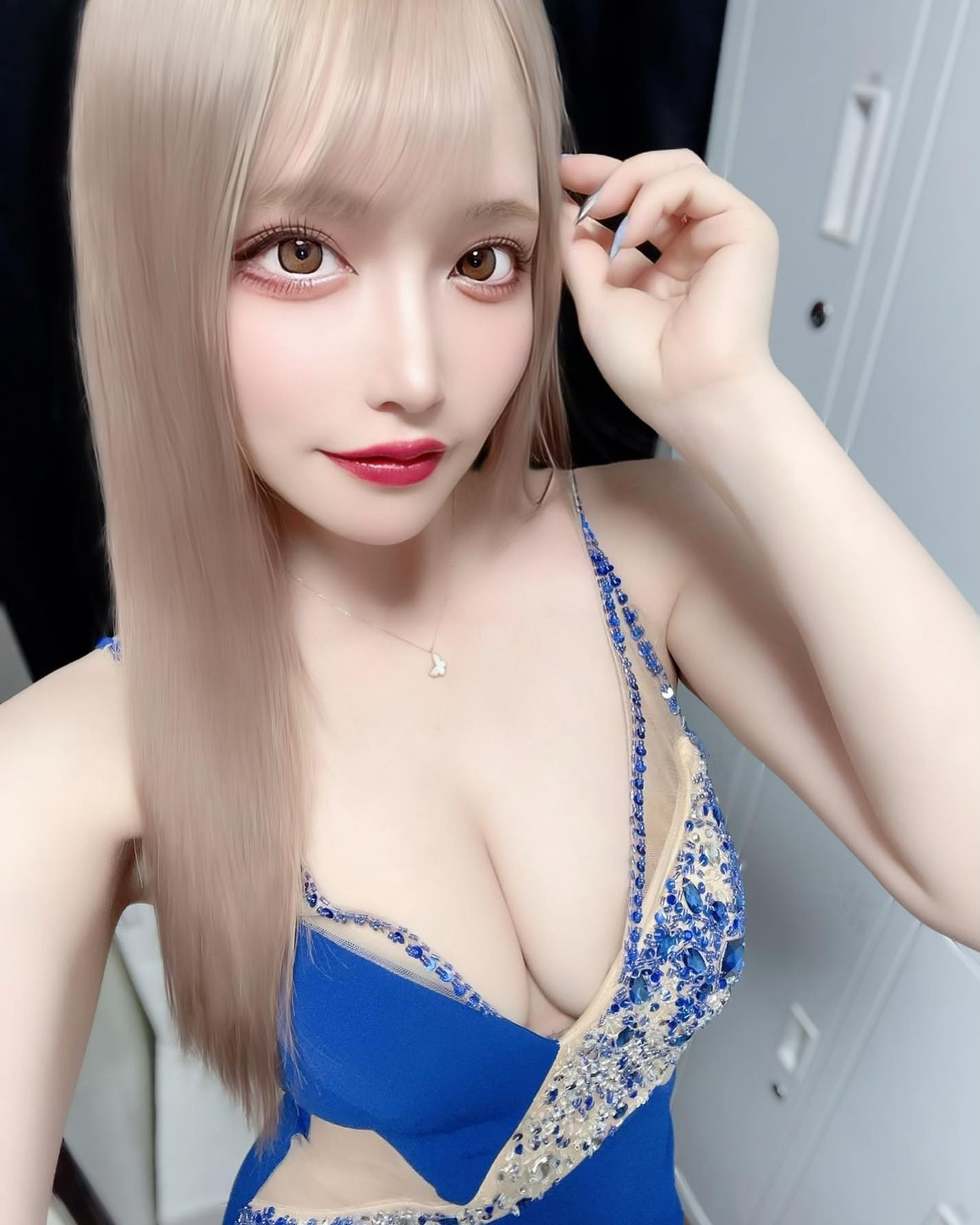 .
.
あなたはここへ導かれたのよ、フリン・ライダー。

何が導いたのか、運命、宿命・・・。

だから、あなたのこと信じるって決めたのよ。

.
.