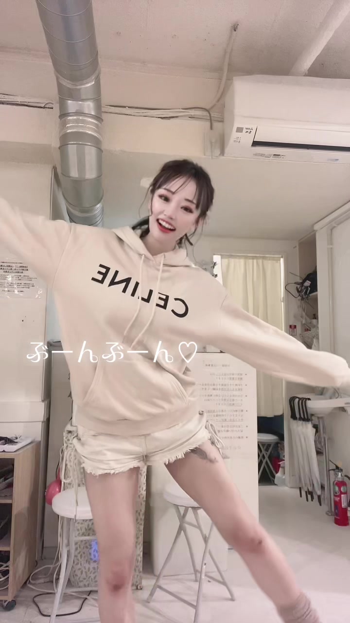 #ホワイトフィルター ぶーんぶーん♡#自称tiktoker #ラッタッタ #ムチムチbody #清楚系女子 #初tiktokらしい @シティーグループ札幌 @ナイツネット♡公式