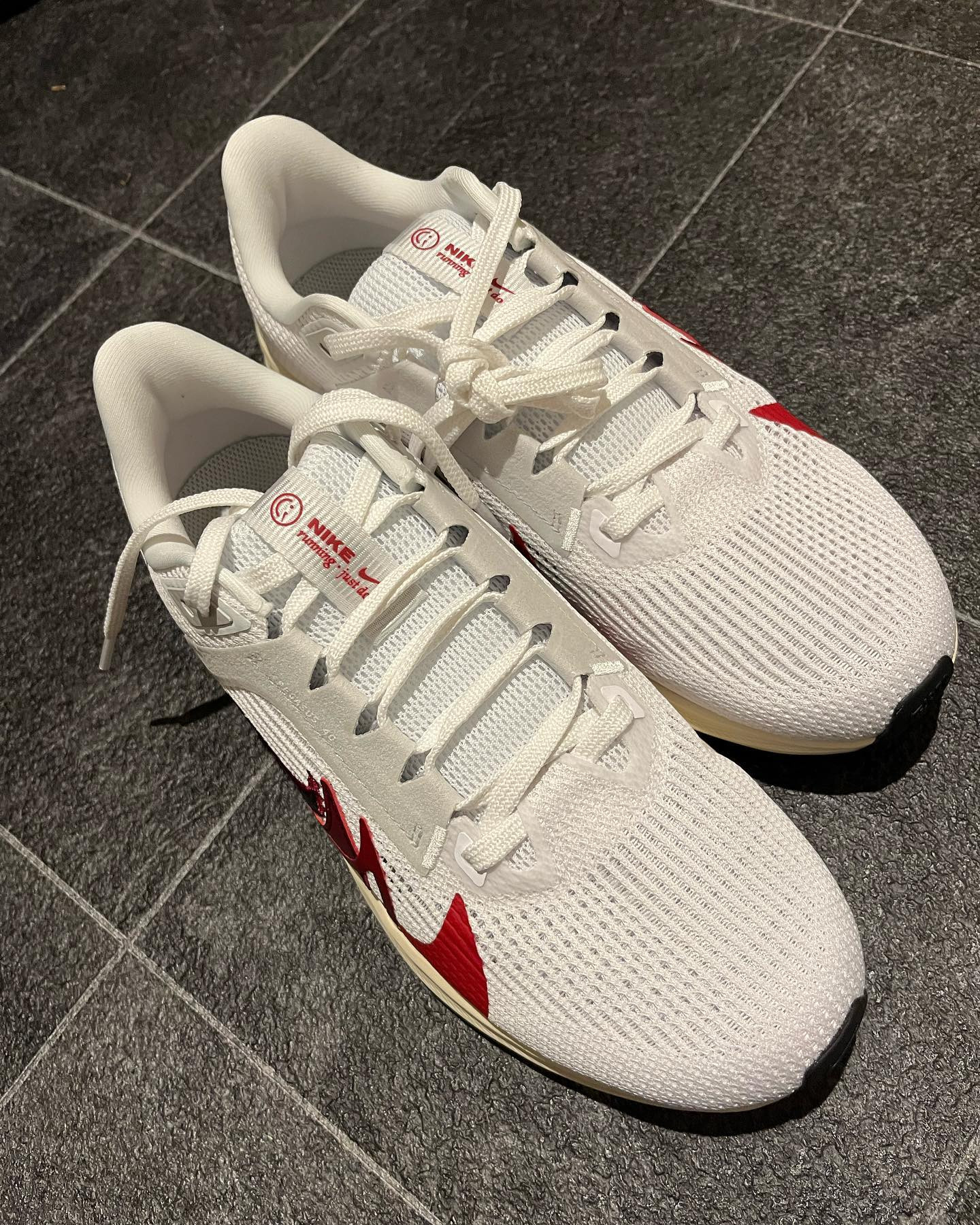 RUNシューズ柔らかすぎたかな。。
#シューズ
#NIKE