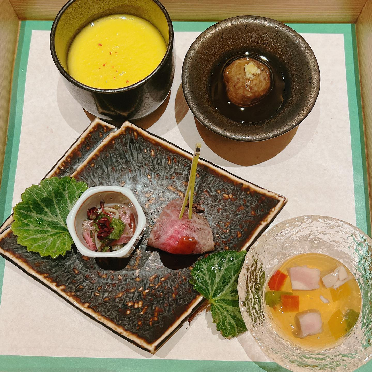 .

肉懐石🥰🧡
美味しかった〜😝💨
.