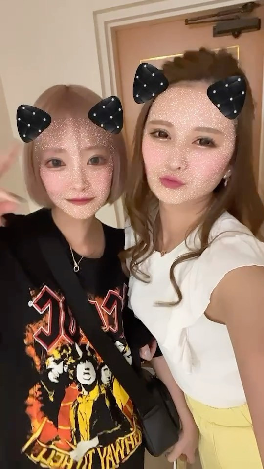 .
.
最近二日酔いえぐい🤢
いつまでこのお仕事続けられるかな🤢
.