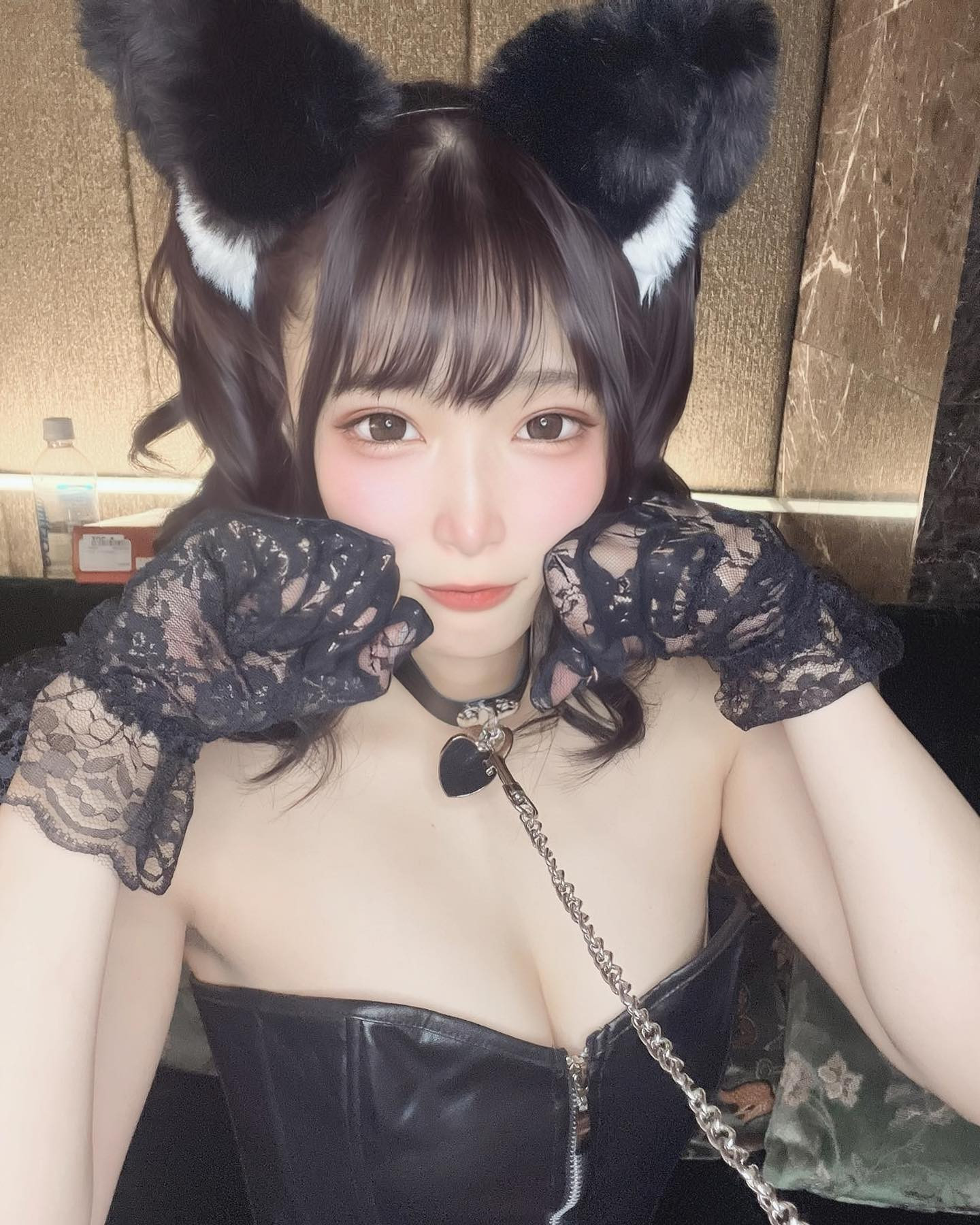 周年イベント１日目のネコチャン🐈‍⬛
本日の浴衣出勤したかった〜😢

南4条西3丁目第一Gビル3F 
Club MOULIN ROUGE-ムーラン・ルージュ-

☁️星乃　そら☁️

#ムーランルージュ #響グループ #星乃そら#札幌 #すすきの #北海道 #ニュークラブ #ニュークラ嬢 #すすきのニュークラ #ラウンジ #ラウンジ嬢 #キャバクラ #キャバ嬢 #ホステス #夜職 #ナイトワーク#ポケパラ#インスタ指名#彼氏募集中#求人#お酒好きな人と繋がりたい#きゃばきゃば#キャバキャバ#求人 #自撮り