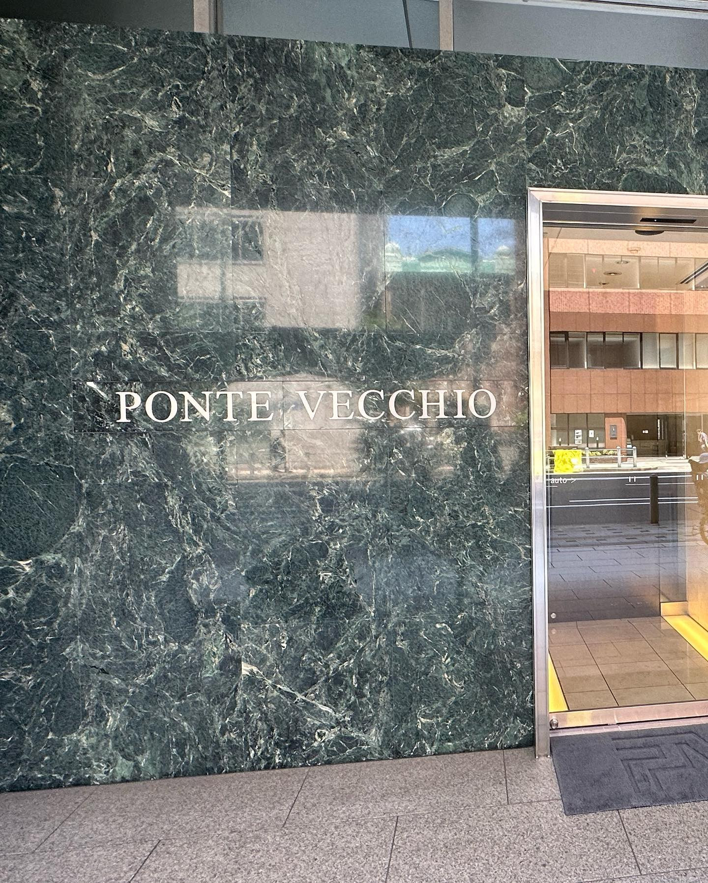 .
.
お母さんが大阪きてたから
ランチ行ってきたよ𓌉◯𓇋✨
.
美味しかった〜🩷🩷
.
#大阪#ミナミ#キャバクラ#キャバ嬢 #キャバ#大阪キャバクラ#ミナミキャバクラ#北新地キャバクラ#大阪キャバ嬢#ミナミキャバ嬢#北新地キャバ嬢#華月えみり#カイザー#カイザーグループ#アンジュール#アンジュールミナミ#unjourミナミ#unjourminami#圧倒的 #大阪イタリアン#大阪グルメ#大阪グルメ巡り #北浜ランチ #北浜グルメ #北浜イタリアン#北浜カフェ #北浜ディナー#大阪イタリアン#北浜女子会