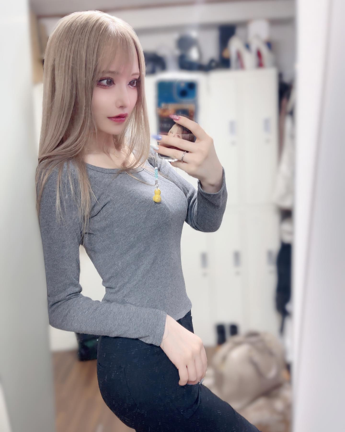 .
.
布着てれば何でもいいと思ってるタイプ

誰かおしゃれな服買ってください。。
.
.