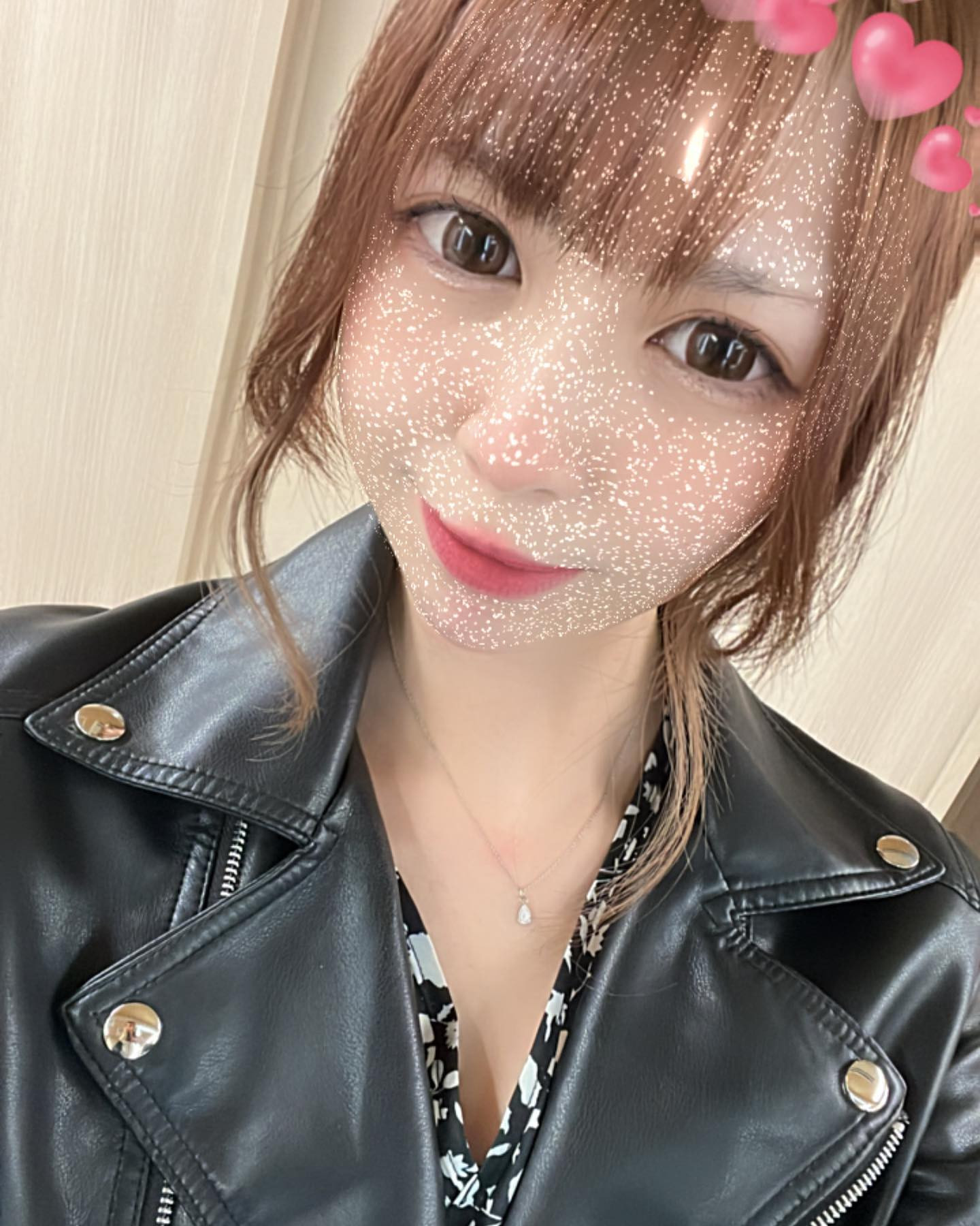 .

そろそろ髪の毛染めないとっ

.