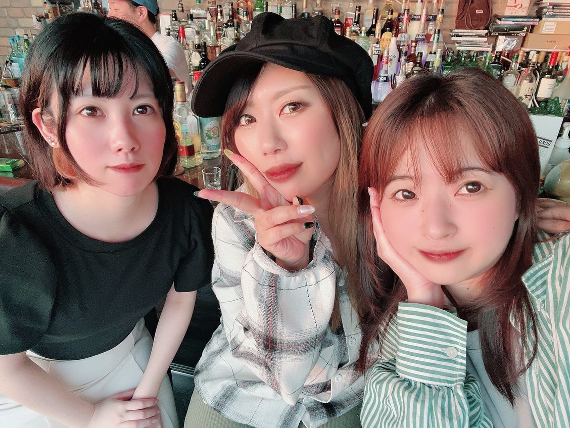 💙

安定に朝まで飲酒した日🫰🏻💗

〜snack NODOKA〜
📌営業時間：20時～25時
📌定休日：日曜日
📌住所：〒951-8063
新潟県新潟市中央区古町通8番町中屋ビル2F
☎️➧0252295225

👤:【@snack.nodoka】

【🍸料金システム🥂】
■フリーセット
60分　4,000円
■ボトルセット
90分　4,000円
■指名（1時間）2,000円
■同伴 3,000円
■カラオケ歌い放題🎤
■TAX 10%

⚠️女性のお客様は料金半額

#スナックのどか #snackno