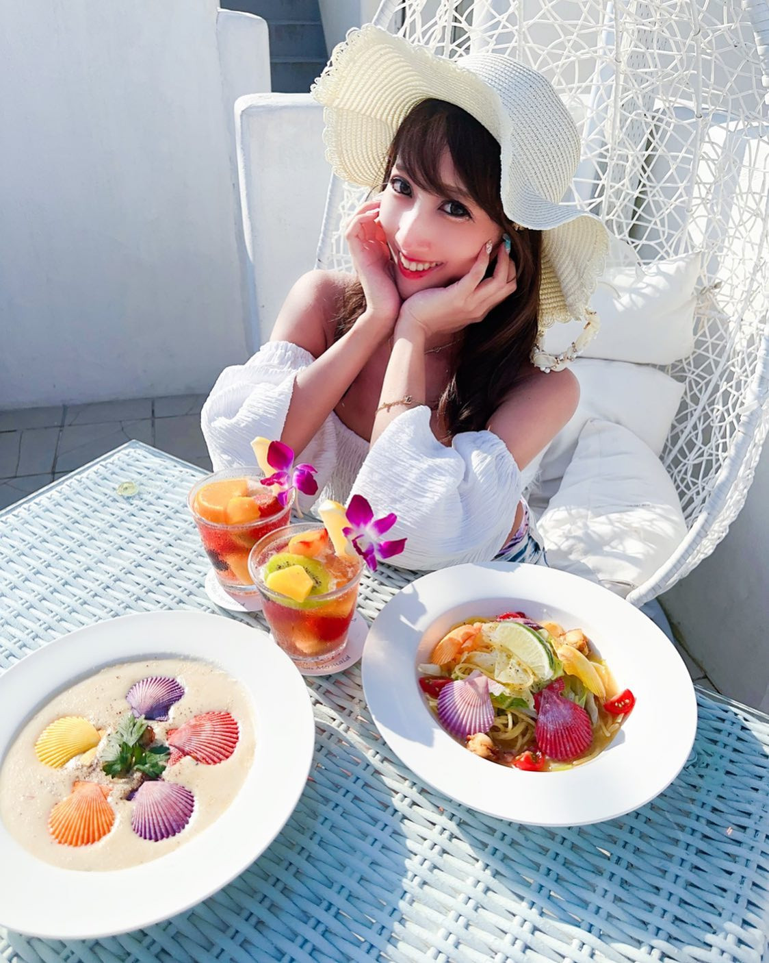 Lucky Meal Mermaid🧜‍♀️🫧‪
お気に入りの1枚🩵
テラスのゆりかごのお席𑁍︎·͜·
座れて嬉しかった🥹💕

#ラッキーミールマーメイドカフェ #ラッキーミールマーメイド #江ノ島グルメ #江ノ島カフェ #江ノ島観光 #江ノ島海岸 #luckymealmermaid #江ノ島スイーツ #人魚 #mermaid #mermaidcafe #夏の思い出 #湘南グルメ #湘南カフェ #海カフェ #映えカフェ #女子会ランチ #アフタヌーンティー #東京カフェ巡り #インフルエンサー #ライバー