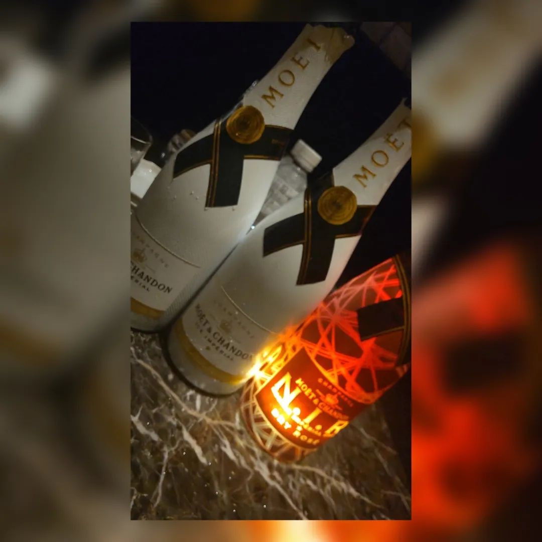 ⁡
⁡昨日は3年振りくらいの方に会えて嬉しかったなっ✨⁡
⁡いっぱい飲ませて頂いて感謝でしたっ❤⁡
来週も火曜日から頑張りますっ𓇼𓆡𓆉 ⋆⁡
⁡@hibiki.group ⁡
⁡@letoile_sinseigroup ⁡
⁡#レトワール#響グループ #水川潤#美松ビル5F#札幌 #すすきの #北海道 #ニュークラブ #ニュークラ嬢 #すすきのニュークラ #ラウンジ #ラウンジ嬢 #キャバクラ #キャバ嬢 #ホステス #夜職 #ナイトワーク #ポケパラ #インスタ指名 #求人 #お酒好きな人と繋がりたい 