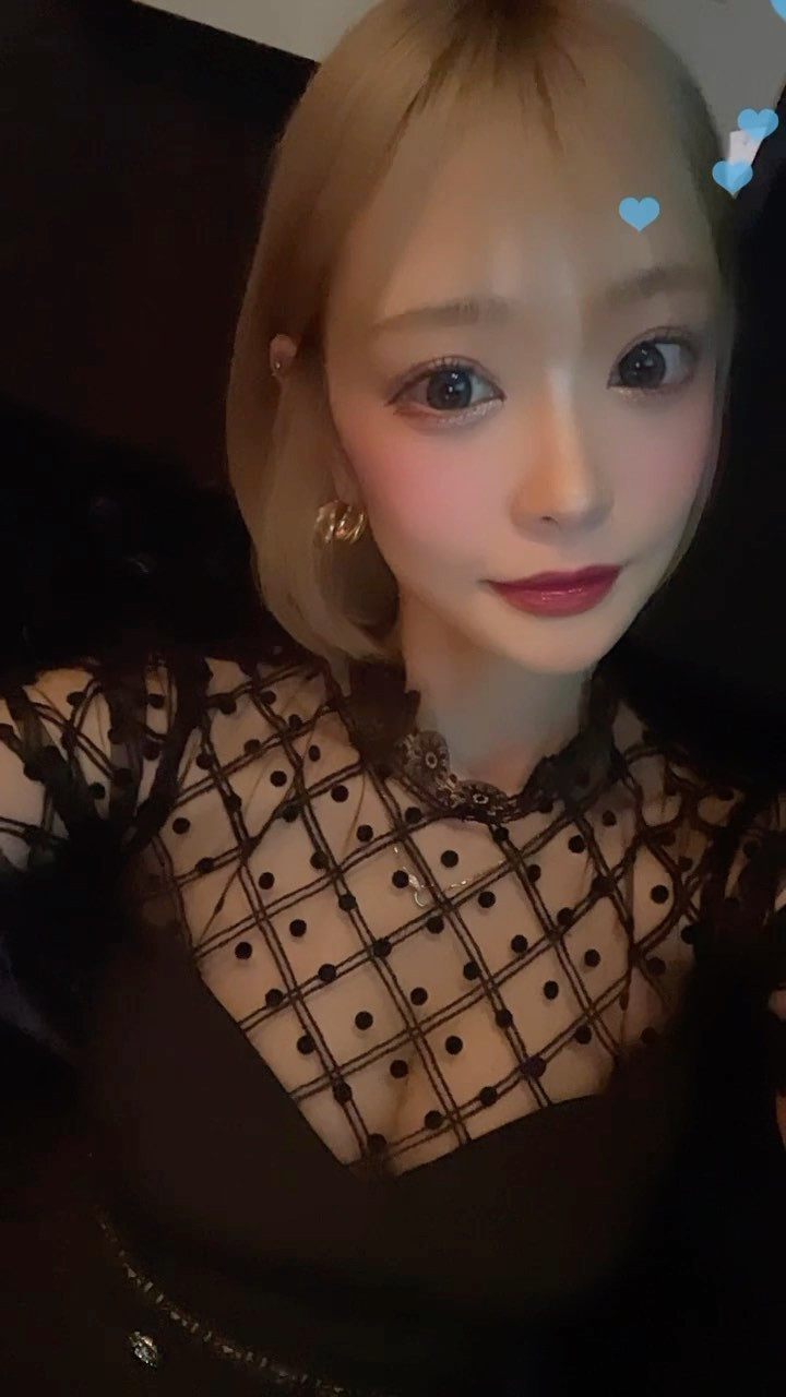 .
.
ストーリーのブーメランだけ携帯に保存して
静止画撮る習慣なくなってきている🤦‍♀️💥
.
撮り溜めしたいけど面倒が勝つ🤫笑
.