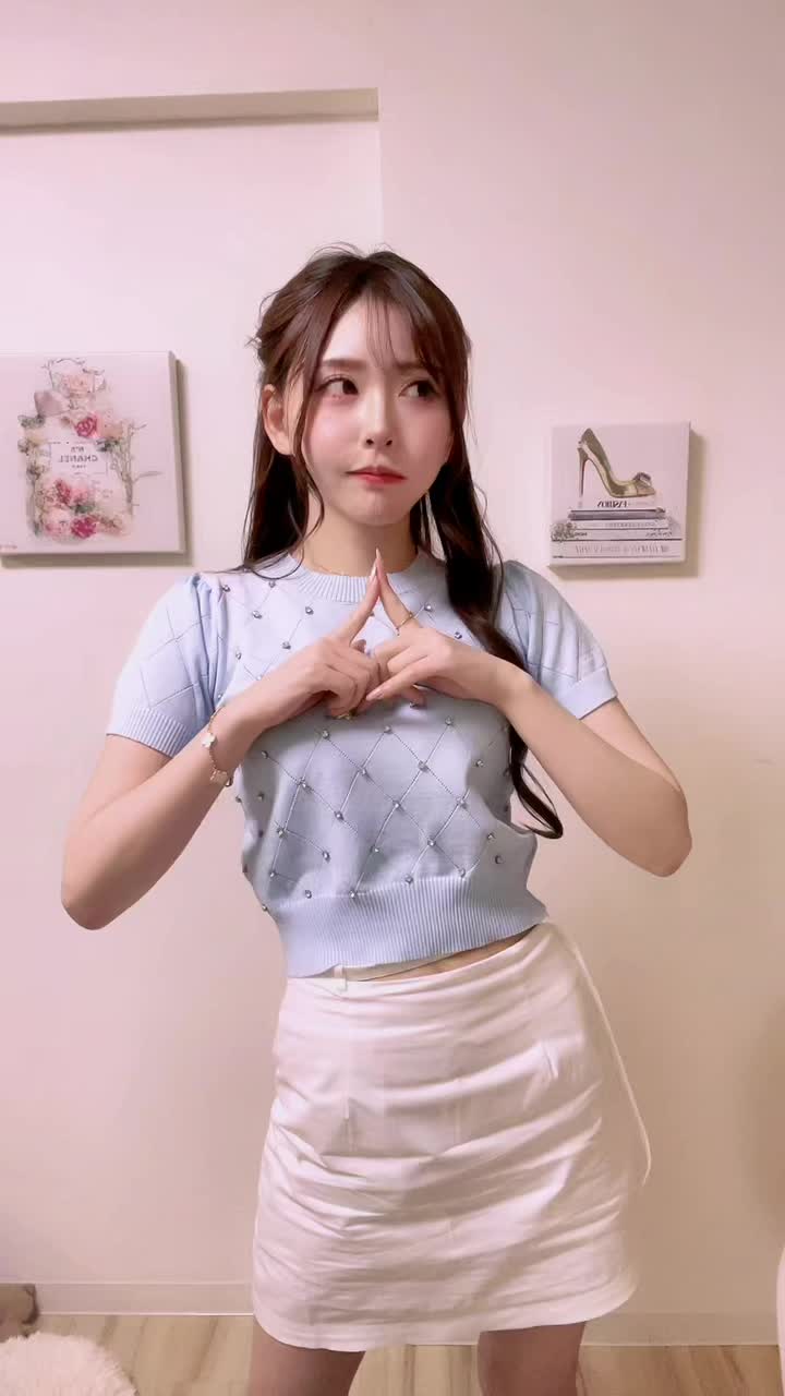 ダンス下手な子が踊るとこうなります。みんなの特技は？#lesserafim  #kpop#ラメアイメイク