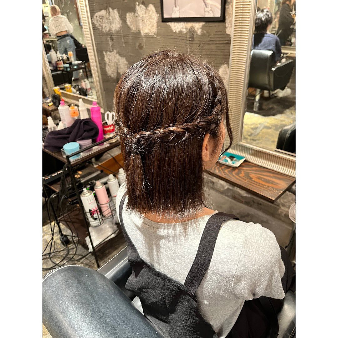 浴衣dayのヘアメイクは
バックステージのちゃーみーさんに
お願いしたよ♡
1日目も2日目も同じにした🐶
爆毛をいつもありがとう🤣
6年目もよろしくね🥹🫶🏻💛