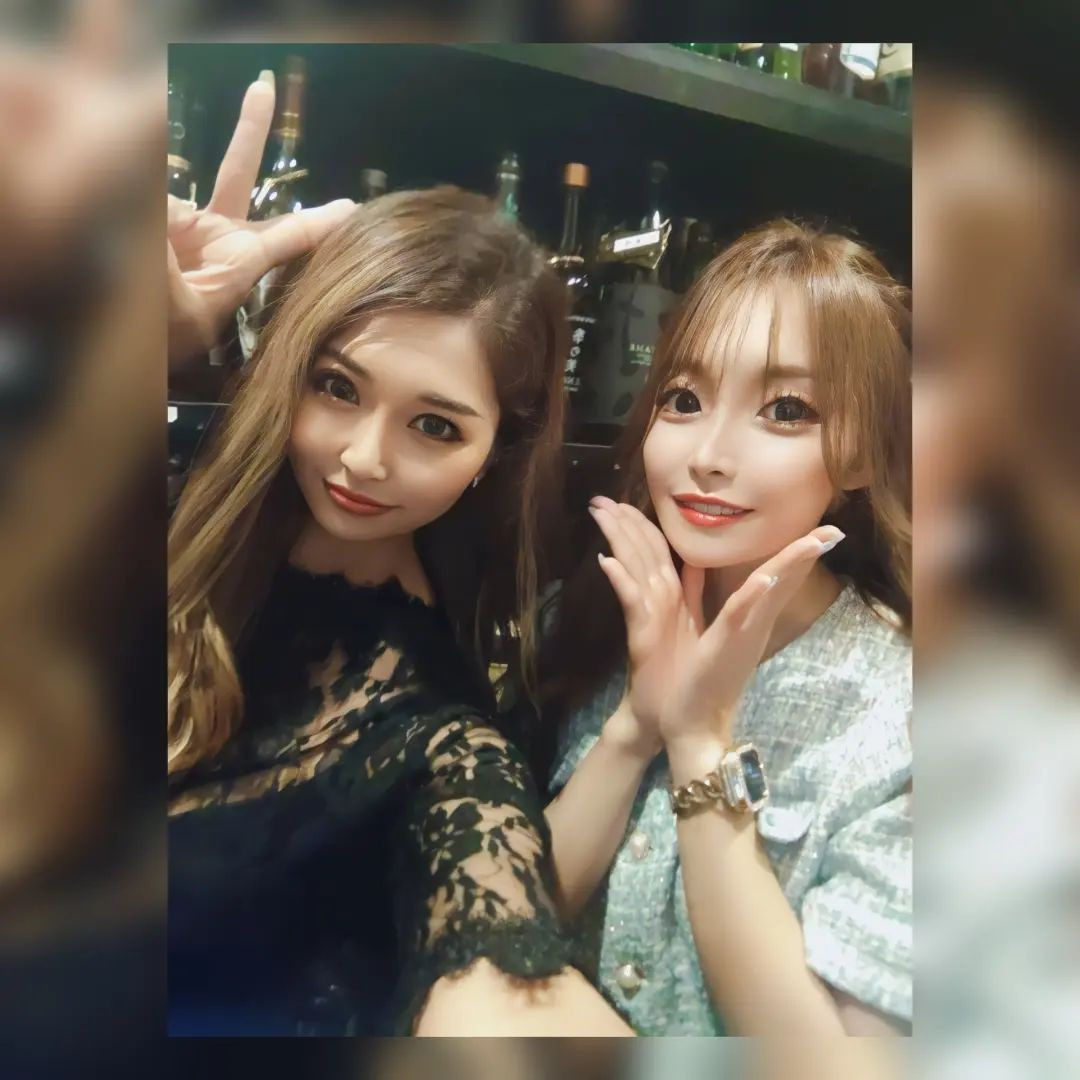 ⁡
⁡⁡
⁡らんらん❤⁡
こないだは一緒に飲んで暮れてありがとっ✨⁡
⁡
⁡美容の女神さま❤⁡⁡
⁡
⁡@ran_letoile ⁡
⁡@hibiki.group ⁡
⁡@letoile_sinseigroup ⁡
⁡#レトワール#響グループ #水川潤#美松ビル5F#札幌 #すすきの #北海道 #ニュークラブ #ニュークラ嬢 #すすきのニュークラ #ラウンジ #ラウンジ嬢 #キャバクラ #キャバ嬢 #ホステス #夜職 #ナイトワーク #ポケパラ #インスタ指名 #求人 #お酒好きな人と繋がりたい #キャバ