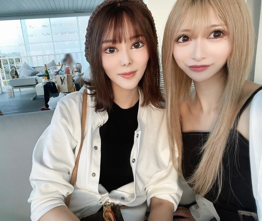 .
こんな可愛いのにめちゃくちゃ関西人のしゅきぴ🫶🏻
酔うとドンキの歌一生歌ってる人🍺