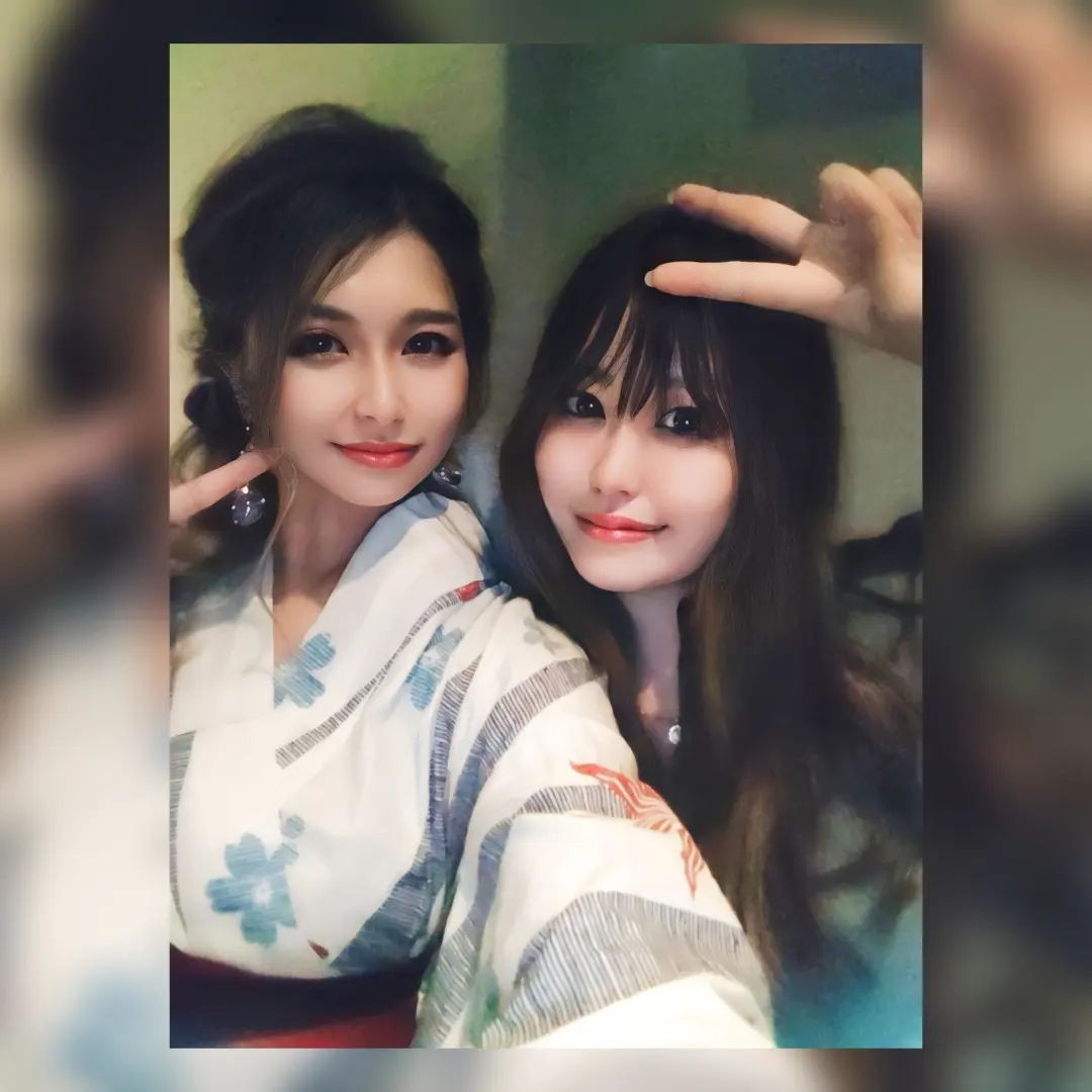 ⁡
なかなか酔っ払いのわたしと正常運転のななぴ❤⁡
⁡相変わらずの巨乳ちゃんでした❤⁡
⁡⁡
ゆきなちゃんに作ってもらったピアスでりりさんと撮った❤⁡⁡
⁡りりさんのピアスもすごい可愛いー✨⁡
⁡⁡
⁡さてさて今日もススキノ祭浴衣Day🎐.*⁡
⁡@riri_letoile ⁡
⁡@hibiki.group ⁡
⁡@letoile_sinseigroup ⁡⁡
⁡#レトワール#響グループ #水川潤#美松ビル5F#札幌 #すすきの #北海道 #ニュークラブ #ニュークラ嬢 #すすきのニュークラ #ラウンジ 