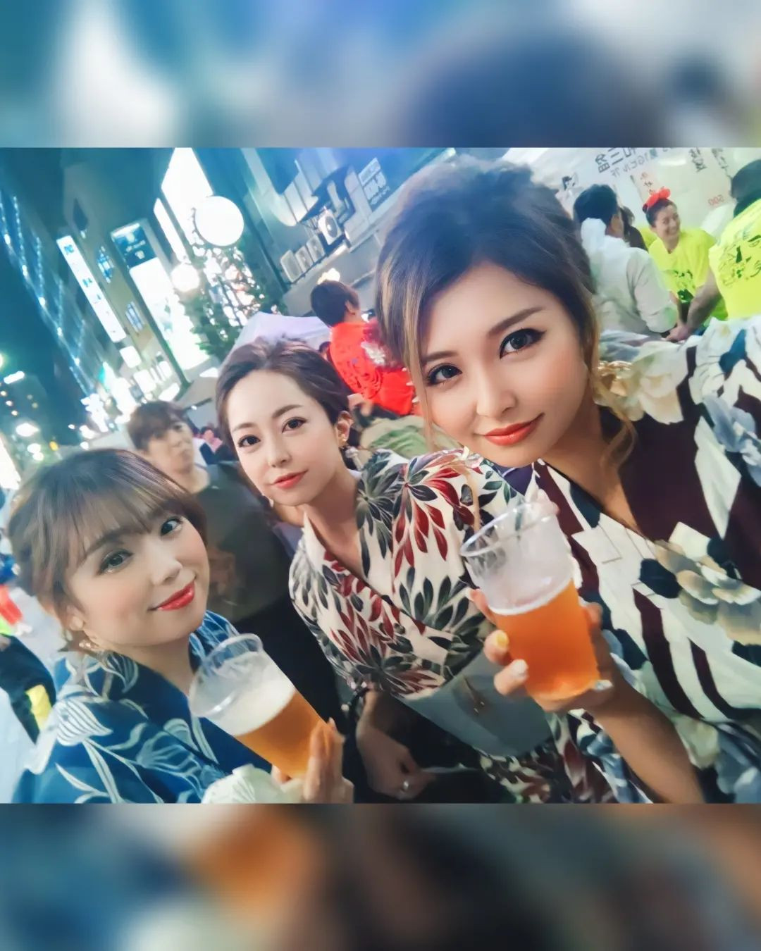 ⁡
りりさんとひなぴっぴ❤⁡⁡
⁡⁡
⁡浴衣可愛かった❤⁡
⁡⁡
⁡今日の店のチャームお正月みたい❤⁡
⁡あけましておめでとう🎍⁡
⁡@riri_letoile ⁡
⁡@hina_letoile @hibiki.group ⁡
⁡@letoile_sinseigroup ⁡
⁡#レトワール#響グループ #水川潤#美松ビル5F#札幌 #すすきの #北海道 #ニュークラブ #ニュークラ嬢 #すすきのニュークラ #ラウンジ #ラウンジ嬢 #キャバクラ #キャバ嬢 #ホステス #夜職 #ナイトワーク #ポケパラ 