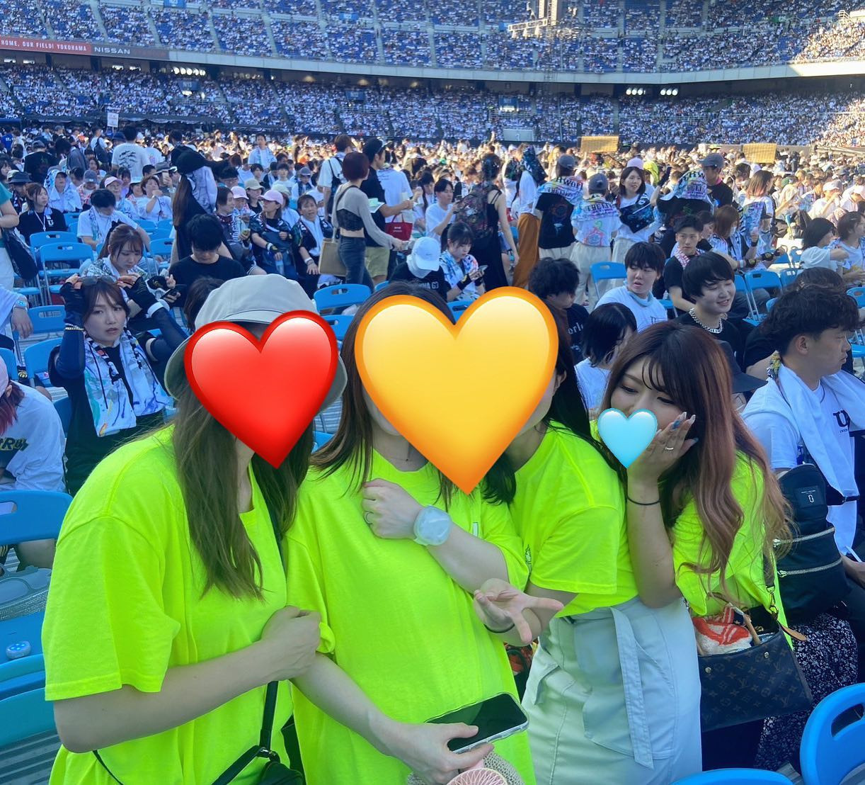 💙

#uverworld_fashion 
#uverworld_日産スタジアムライブ 

やっぱフェスT目立つな〜！🫠🩷