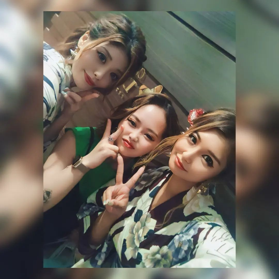 ⁡⁡
⁡
⁡すすきの祭おわったら夏終わるの？？？⁡
⁡⁡
⁡今日も出勤でぃす💁🏽‍♂️⁡
⁡@yukina_letoile ⁡
⁡@hibiki.group ⁡
⁡@letoile_sinseigroup ⁡
⁡#レトワール#響グループ #水川潤#美松ビル5F#札幌 #すすきの #北海道 #ニュークラブ #ニュークラ嬢 #すすきのニュークラ #ラウンジ #ラウンジ嬢 #キャバクラ #キャバ嬢 #ホステス #夜職 #ナイトワーク #ポケパラ #インスタ指名 #求人 #お酒好きな人と繋がりたい #キャバキャバ