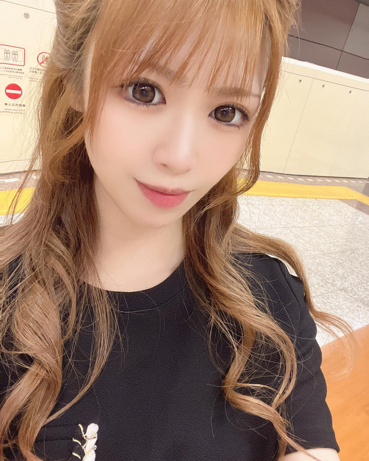 .

2日ぶりの出勤☆（ゝω・）vｷｬﾋﾟ
20:30から居ます🤗

.