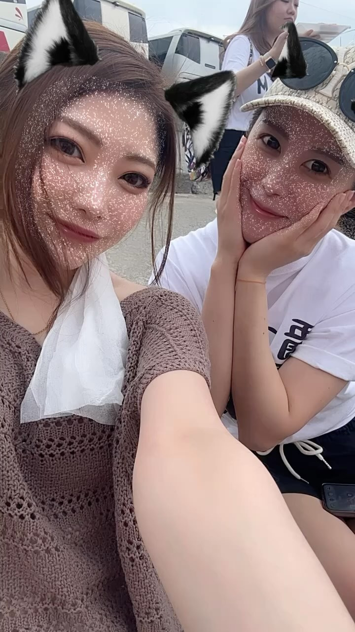 夏が始まったと思えば
もう夏終わる
この海もずっと前に感じる🥲

#ムーランルージュ #シンセイグループ #峰咲真純 #札幌 #すすきの #北海道 #ニュークラブ #ニュークラ嬢 #すすきのニュークラ #ラウンジ #ラウンジ嬢 #キャバクラ #キャバ嬢 #ホステス #夜職 #ナイトワーク #ポケパラ #インスタ指名 #求人 #お酒好きな人と繋がりたい #キャバキャバ #きゃばきゃば！