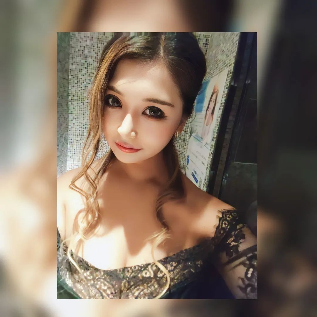 ⁡
⁡出勤しましたよっと✨⁡
⁡お盆明け暇ですよっと🤞🏻💗⁡⁡
⁡iPhoneじゃないけどApplewatchほしいよーう🥺
⁡@hibiki.group ⁡
⁡@letoile_sinseigroup ⁡
⁡#レトワール#響グループ #水川潤#美松ビル5F#札幌 #すすきの #北海道 #ニュークラブ #ニュークラ嬢 #すすきのニュークラ #ラウンジ #ラウンジ嬢 #キャバクラ #キャバ嬢 #ホステス #夜職 #ナイトワーク #ポケパラ #インスタ指名 #求人 #お酒好きな人と繋がりたい #キャバキャバ 