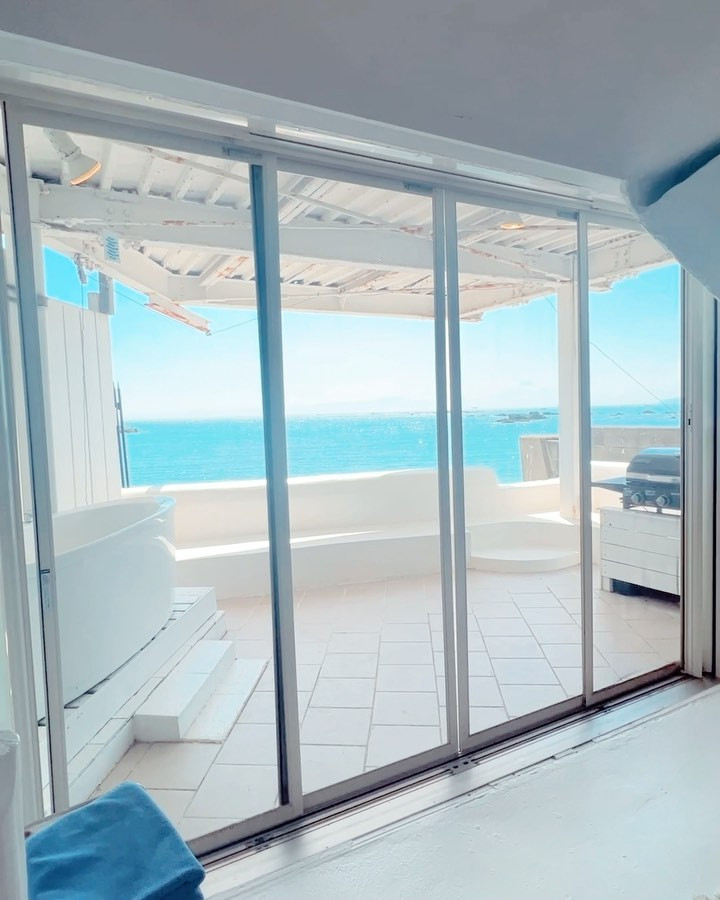 大好きな夏の始まりは大好きな2人と️お泊まり🩵💙️🩵
想像の何倍も素敵なところだった💋

 #THEHOUSE #葉山  #海 #夏 #夏旅 #女子旅  #女子会 #短い夏が始まってゆく