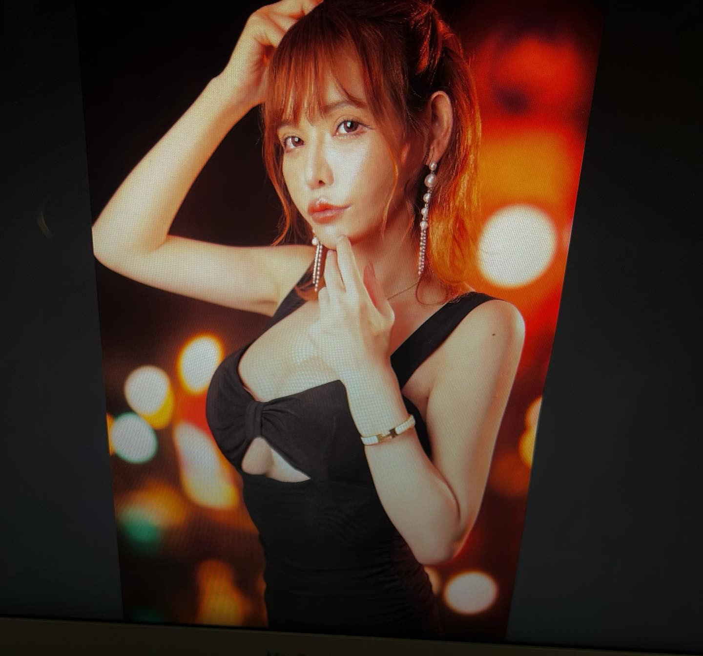 毎度おなじみ#ボツシリーズ 
.
.
#下乳　#黒ドレス から〜🖤🫧
.
.
.
.
素敵に撮っていただいたのに
選びきれずお蔵入りになった撮影画像はインスタにいつも記念に載せてる🥺🫧笑
@caba2net さんありがとうございます🫶💞
.
.
.
プライベートの撮影もきゃばきゃばさんしてるから記念日にぜひお願いしてみてね❣️
.
.
.
.
.
.
.
.
.
.
#言っとくけど
#修正前データ 
#アンチいらないです 笑
#自分が撮ったらわかるよ
#キャバクラ 
#きゃば嬢 
#新宿キャバクラ 
#シ