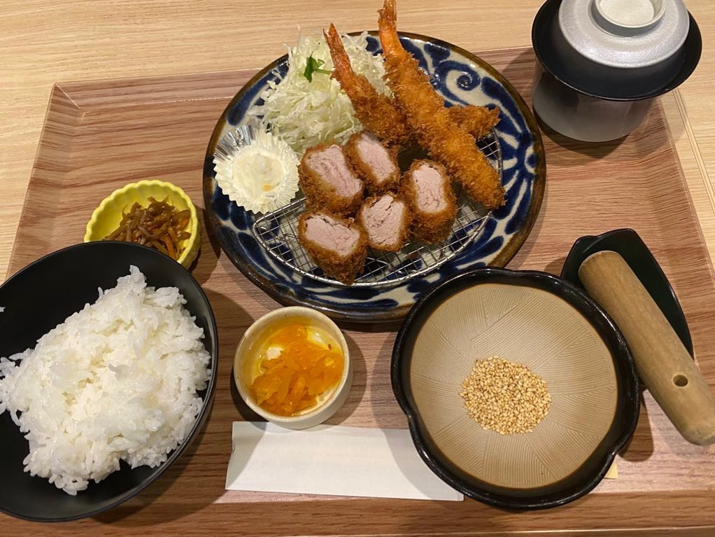 甲殻類大好き❤
海老フライ最高っ✨
吐く寸前までカニ食べたい💕