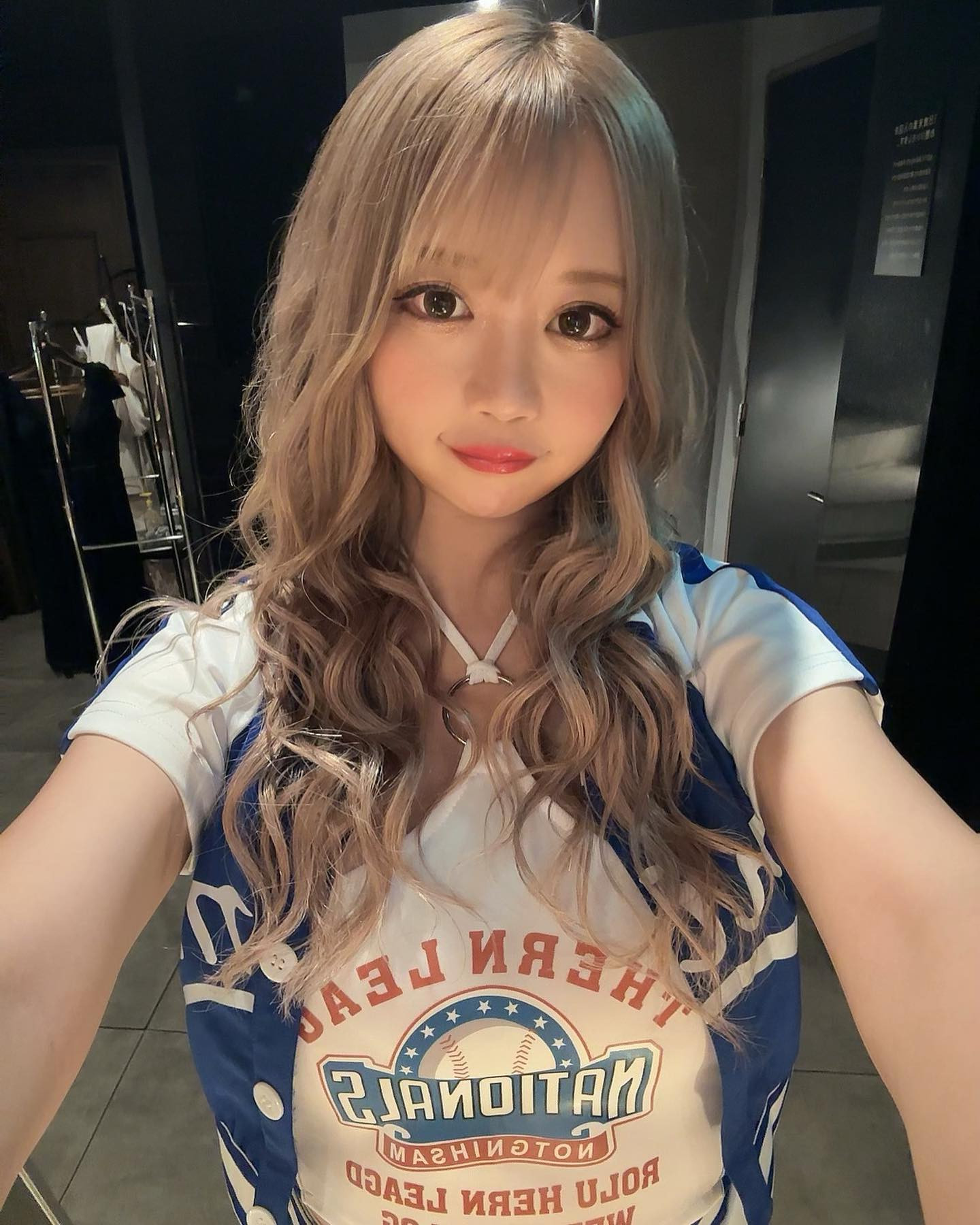 前髪切った✂️

@hairmake_aipai に巻き巻きしてもらた💋

 #オレンジテラス #オレンジテラス歌舞伎町 #歌舞伎町 #キャバクラ #キャバ嬢 #キャバ嬢ヘアメイク