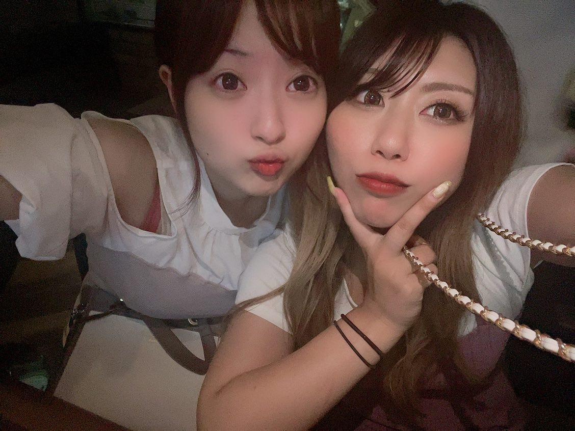 💙

あちゃん @akubi_meru と
恒例の日曜飲み🍺はお決まりの田じさん🍢🤍
@furumachi_denji 

日曜の古町で遅くまでやっててくれるの
ほんとに助かる〜〜！！！
なに食べてもほんとに美味しいんだけど
らーめん🍜が居酒屋レベルじゃないから
みんな食べてみてほしい🥺✨

何日も前からあくびに会いたい会いたい
ゆーてたのは内緒だよ、、🤫🩷
付き合ってると噂もされておりますが、、笑
ちなみに意外❕と言われるけど
ぜったいに私が彼女です🙋🏽‍♀️笑

〜snack NODOKA〜
📌営業時