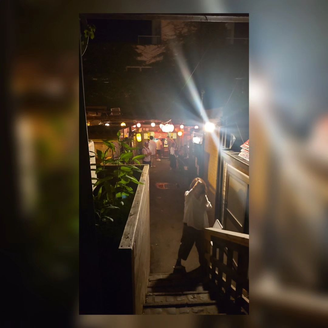 ⁡
⁡⁡
スタジオみたいな路地裏みつけた❤⁡⁡
⁡⁡
⁡からの11年前の私💁🏽‍♂️⁡
⁡シンガポールまた行きたい🧚‍♀️⁡
⁡なんなら移住したい🙄⁡
⁡@hibiki.group ⁡
⁡@letoile_sinseigroup ⁡
⁡#レトワール#響グループ #水川潤#美松ビル5F#札幌 #すすきの #北海道 #ニュークラブ #ニュークラ嬢 #すすきのニュークラ #ラウンジ #ラウンジ嬢 #キャバクラ #キャバ嬢 #ホステス #夜職 #ナイトワーク #ポケパラ #インスタ指名 #求人 #お酒好きな人と繋