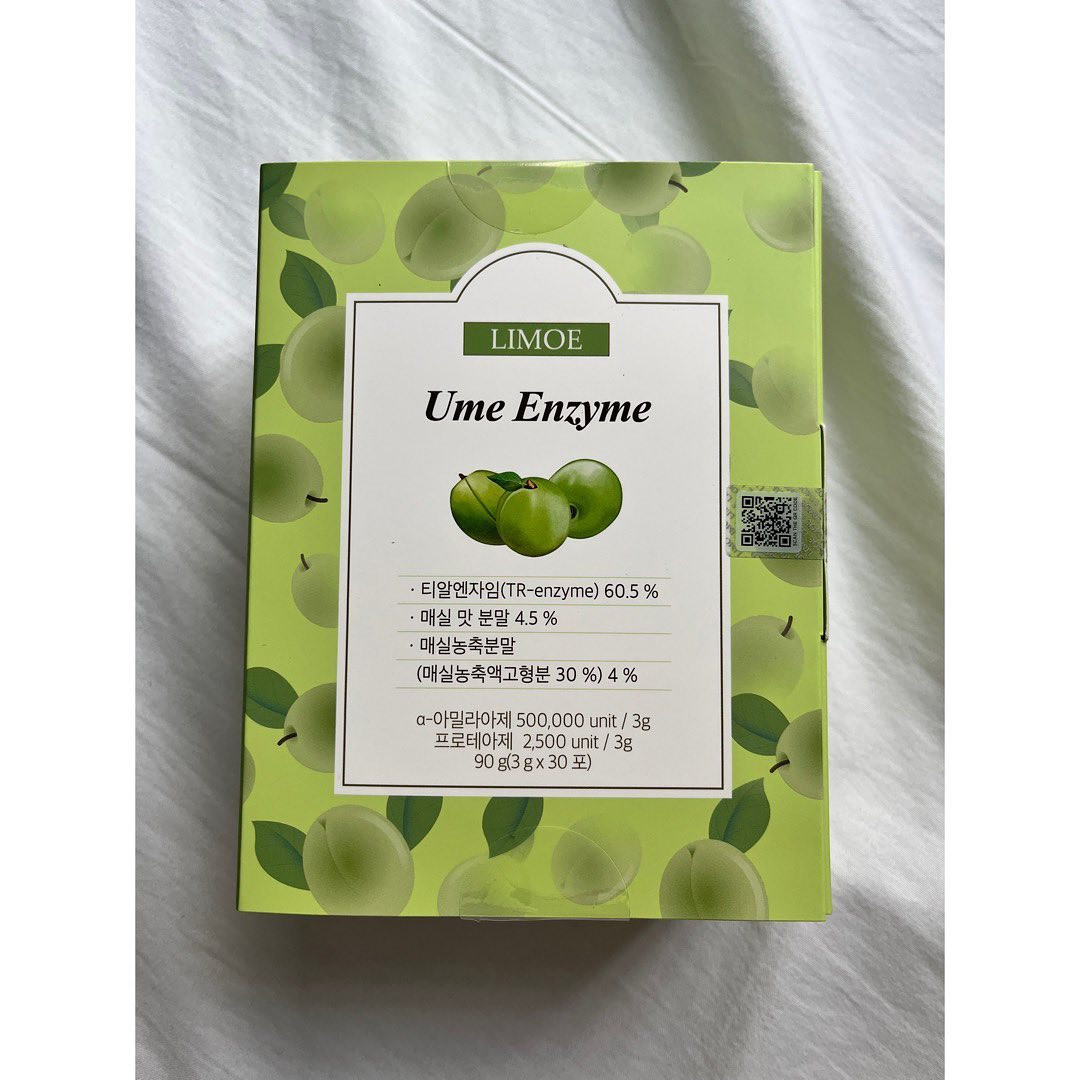 LIMOE Ume Enzyme
梅酵素1本で食後の消化や
分解のサポートを簡単に✨
1日1~2包､1回1包を
そのままか､お水と一緒に摂取！
えまはお水と一緒派🚰
※酵素は熱に弱いから
熱い飲食物と一緒に摂取しちゃ
絶対にダメだよ🥺

食後に飲むと
お通じが良い感じになるよ🫶🏻✨
年中便秘に悩まされてるから
酵素に助けられてます😭笑

#limoe
#梅酵素
#腸活
#リモエ
#消化酵素
#インナービューティー
#PR