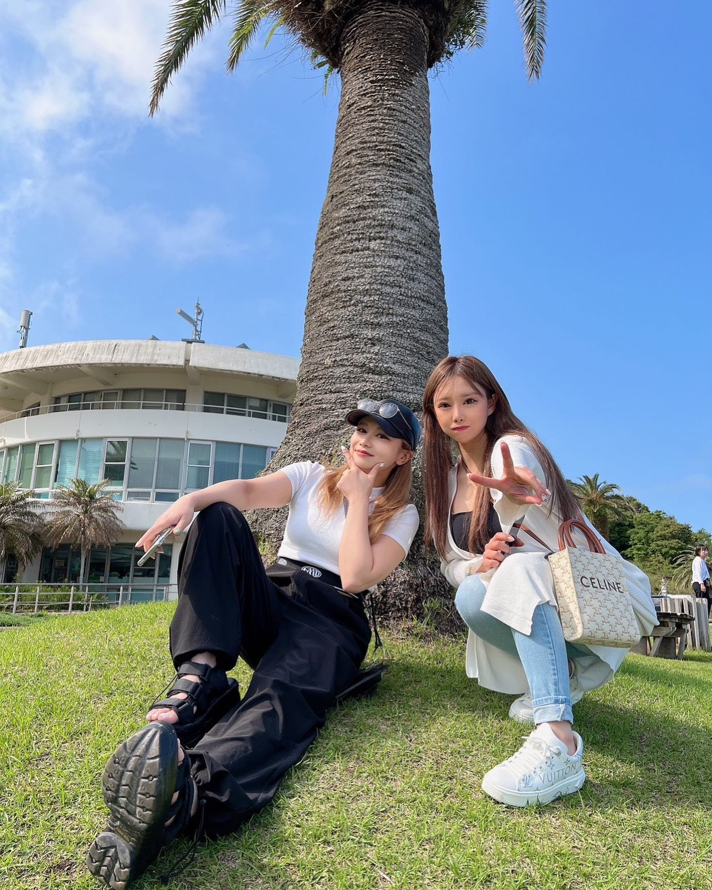 宮崎の思い出♡

#すすきの #シャチグループ #シャチスタ #赤門倶楽部 #椿姫なみ #キャバ嬢 #キャバクラ #すすきのキャバクラ #歌舞伎町 #六本木 #銀座 #中洲 #北新地 #水商売 #バイト募集中 #求人 #アルバイト #高収入 #夜職 #キャスト募集 #体入 #採用 #女子大生 #経営者 #ベンチャー企業 #ガールズバー #ポケパラ #美容 #オシャレ #可愛い女の子