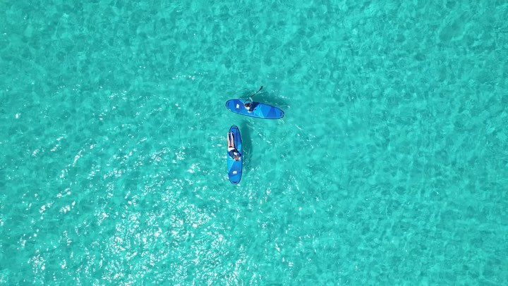 与論島の旅🌞🌴🩵

与論島本当に本当に素敵な島だった☺️
海の色がタイプすぎる°･🐠✨️
与論ブルー最高すぎ🩵💙

ホテルも最高ににタイプだった☺️

@muuru_yoron でドローン撮影もしてもらって素敵な思い出になりました💋

次の日も色んなビーチとか回ってみたけどやっぱりmuuruのシーベースらへんの海が好きすぎて2日連続でお世話になった☺️☺️

与論島行ったら絶対ここに行った方が良い🙆‍♀️✨️

 #与論島 #与論島観光  #百合ヶ浜 #muuru  #プリシアリゾート  #プリシアリ ゾ