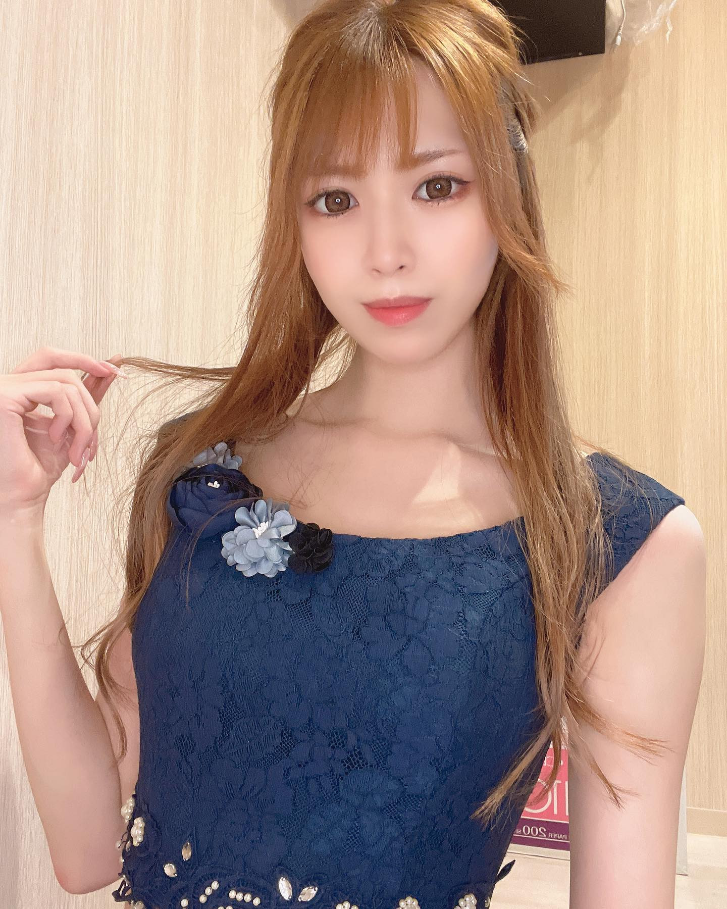 .

バッサリ
ショートカットにしようか迷い中💭

#キャバ嬢 #キャバクラ #すすきの #高収入 #求人 #アルバイト #女子大生 #ホステス #水商売 #歌舞伎町 #夜職 #採用 #バルセロナグループ #シャチグループ #体験入店 #銀座 #ニュークラ #ニュークラ嬢 #ポケパラ  #キャスト募集 #すすきのキャバクラ #ガールズバー #北新地 #フォロワー増やしたい #instagood #follow #love #photooftheday #メイク #ネイル 

.