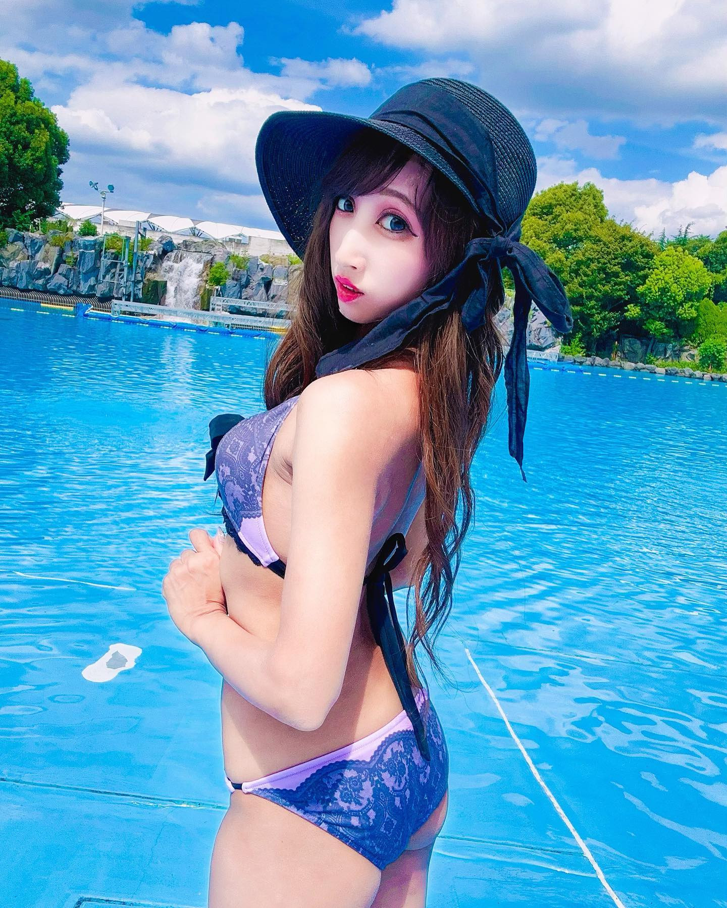 西武園プールラスト🐬🫧‪
riendaの水着と帽子で
riendagirl💄💋笑👒 ́-

西武園の大火祭り千秋楽❤️‍🔥
今年も最高でした！❤️‍🔥❤️‍🔥

朝からプールで遊んで
ゆうえんちに行って
最後は圧巻の大火祭りと
目の前に火の粉も降ってきそうな花火を
観て、西武園に来れたら
もうそれだけでその夏は最高！！！！

1日中、夏を体感させてくれる
西武園がだいすきです！！❤️❤️

ウルトラマンザライドも楽しかったし
ゴジラザライド復活も嬉しすぎ⋆͛🦖⋆͛

夏は特に超おすすめ！！

みんな西武園