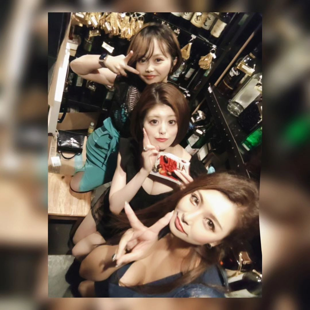 ばびゅーーーん💞

最近若返りの実欲してる🥺
@hibiki.group 
@letoile_sinseigroup 
#レトワール#響グループ #水川潤#美松ビル5F#札幌 #すすきの #北海道 #ニュークラブ #ニュークラ嬢 #すすきのニュークラ #ラウンジ #ラウンジ嬢 #キャバクラ #キャバ嬢 #ホステス #夜職 #ナイトワーク #ポケパラ #インスタ指名 #求人 #お酒好きな人と繋がりたい #キャバキャバ #きゃばきゃば#ダイエット#HIBIKI#HIBIKIグループ