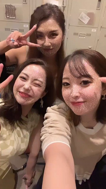 年を増す事にコミュ障になってゆくわいちゃん🤣🤣🤣

今日も楽しい1日でした✨

♥りりさん＆みきてぃ♥

@riri_letoile
@mikikiki0303 
@hibiki.group 
@letoile_sinseigroup 
#レトワール#響グループ #水川潤#美松ビル5F#札幌 #すすきの #北海道 #ニュークラブ #ニュークラ嬢 #すすきのニュークラ #ラウンジ #ラウンジ嬢 #キャバクラ #キャバ嬢 #ホステス #夜職 #ナイトワーク #ポケパラ #インスタ指名 #求人 #お酒好きな人と