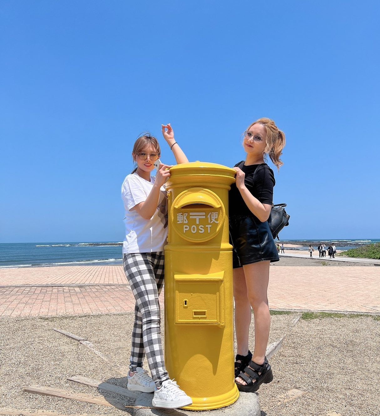 幸せの黄色いポスト♡

#すすきの #シャチグループ #シャチスタ #赤門倶楽部 #椿姫なみ #キャバ嬢 #キャバクラ #すすきのキャバクラ #歌舞伎町 #六本木 #銀座 #中洲 #北新地 #水商売 #バイト募集中 #求人 #アルバイト #高収入 #夜職 #キャスト募集 #体入 #採用 #女子大生 #経営者 #ベンチャー企業 #ガールズバー #ポケパラ #美容 #オシャレ #可愛い女の子