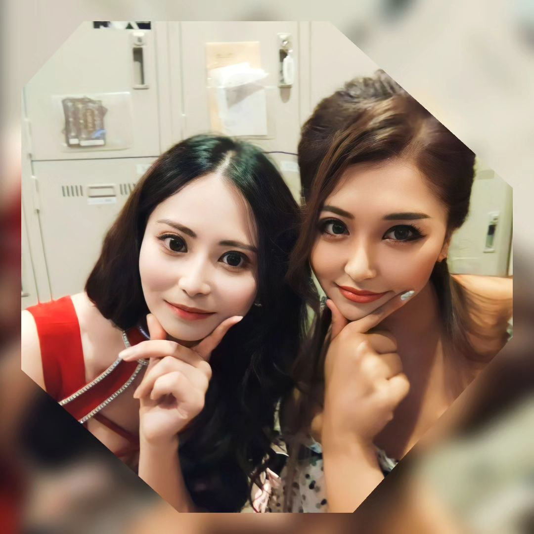 みなみちゃんと🐣💓

⚪オセロ○だね🤣
@hibiki.group
@letoile_sinseigroup 
@minami_letoile 
#レトワール#響グループ #水川潤#美松ビル5F#札幌 #すすきの #北海道 #ニュークラブ #ニュークラ嬢 #すすきのニュークラ #ラウンジ #ラウンジ嬢 #キャバクラ #キャバ嬢 #ホステス #夜職 #ナイトワーク #ポケパラ #インスタ指名 #求人 #お酒好きな人と繋がりたい #キャバキャバ #きゃばきゃば#ダイエット#HIBIKI#HIBIKIグループ