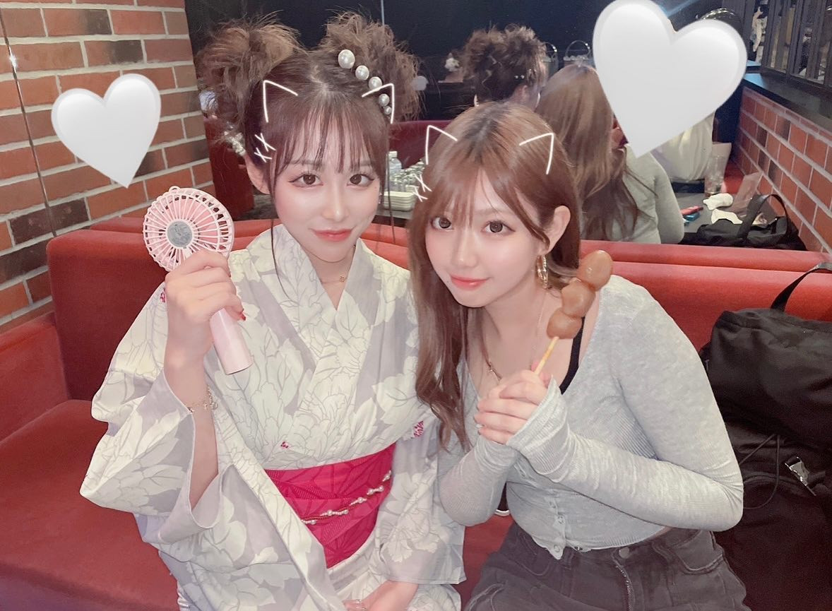 🤍🤍🤍

昔から知ってる人は
めちゃめちゃ懐かしいと思うこの2人のツーショット🥹❤️

9月会いに行く ✌︎(　˙-˙　)✌︎

.
.
.
.

#ザニューヨーク#エリアG#キャバクラ#ニュークラブ#仙台キャバクラ#キャバ嬢#ホステス#水商売#仙台#国分町#仙台七夕祭り#お祭り#七夕祭り#キャバキャバ#ヘアメ#ヘアメイク#浴衣ヘア#浴衣ヘアアレンジ#浴衣#浴衣女子#夏#花火
#hairmake#TheNewYork#yukata#yukatagirl#hanabi