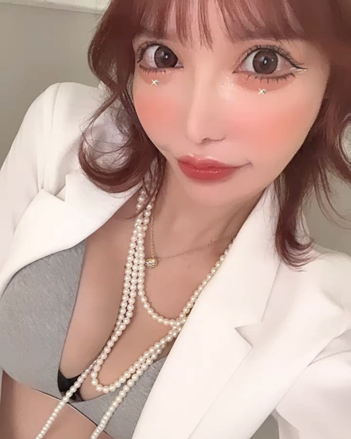 職業ダンサー、、ではありません。
#撮影 
.
.
.
人生で1番最強に化粧濃い日←
.
.
.
.
.
.
.
.
.
.
.