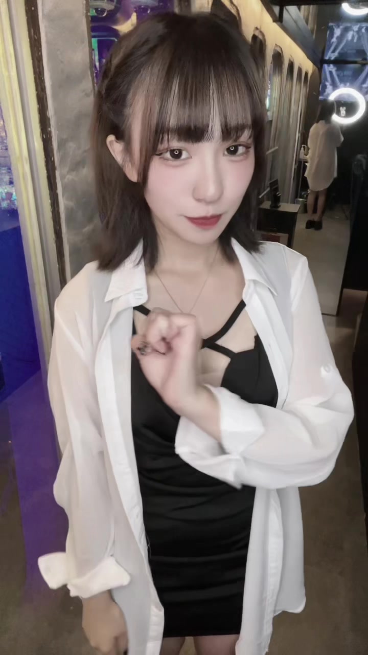 ぷぷぷっぷ🚬♡ #歌舞伎町 #ガールズバー #ガルバ #ガルバ嬢 #水商売